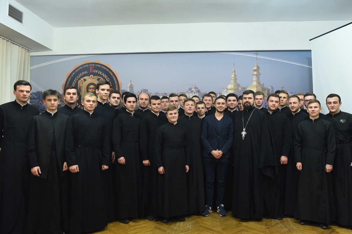 Відомий український співак Тарас Тополя прочитав лекцію у КПБА