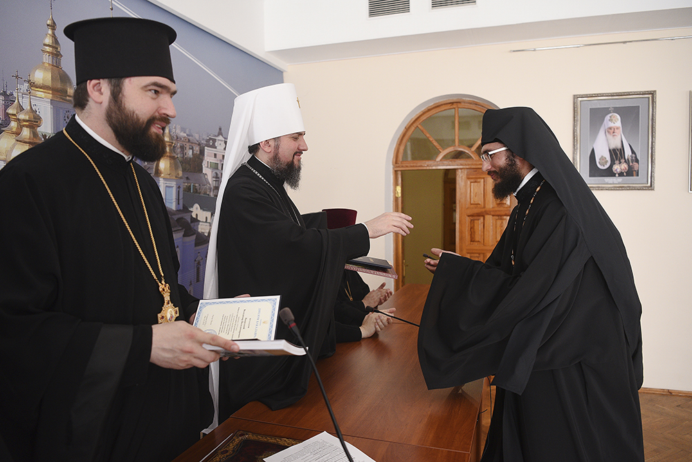 Черговий випуск у Київській православній богословській академії