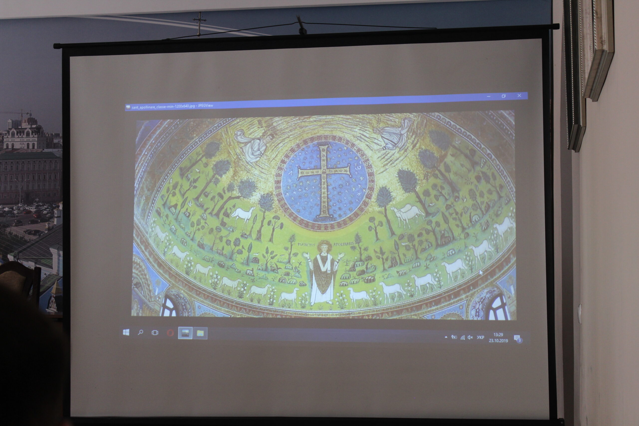 Відбувся круглий стіл на тему: “Проблеми екології в контексті промислу Божого про світ та людину”