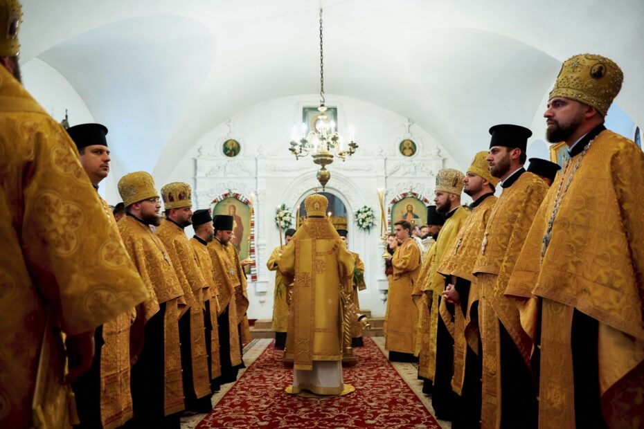 Всенічне бдіння в академічному храмі