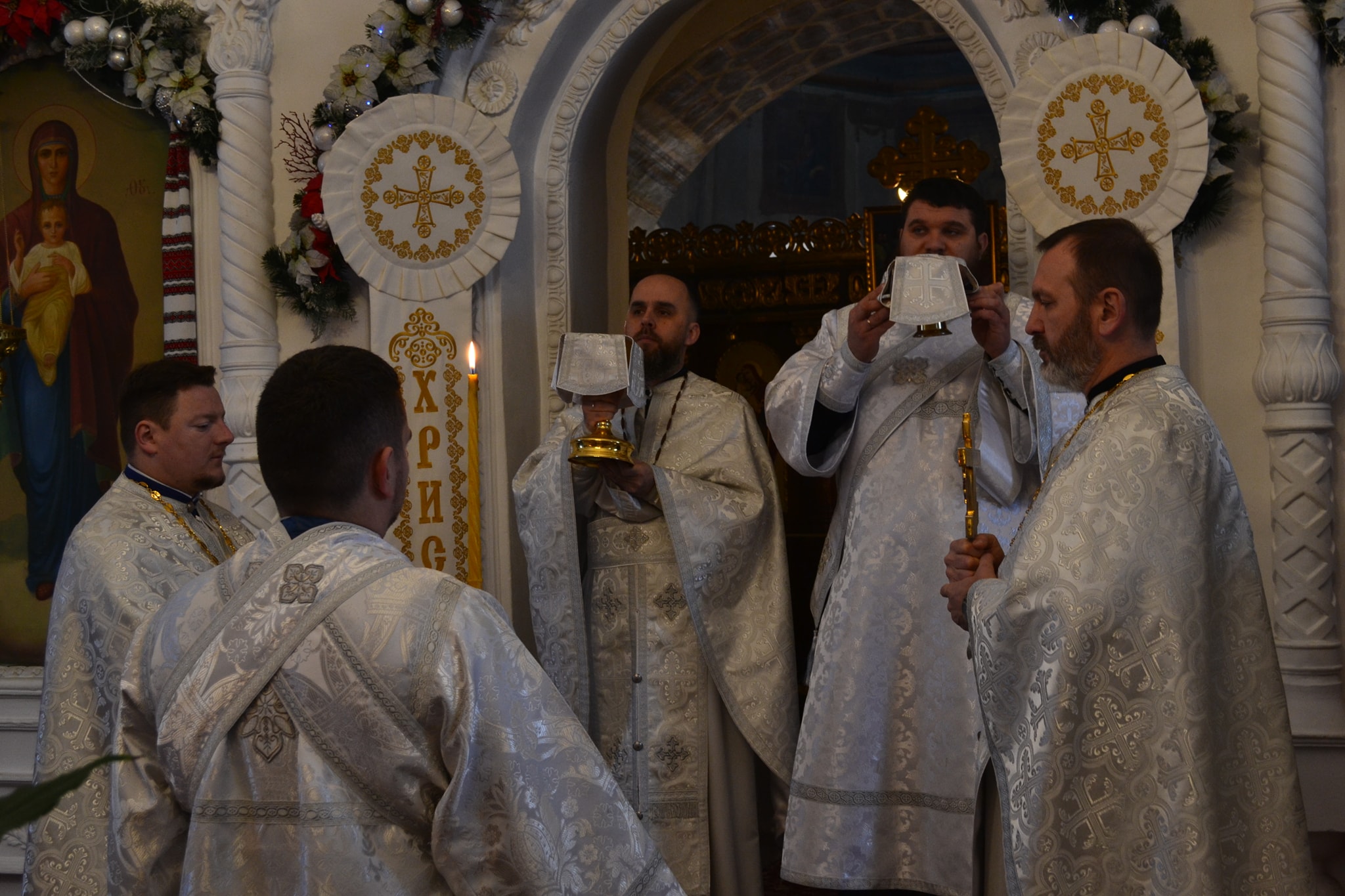 Богослужіння академічного храму в день Святого Богоявлення