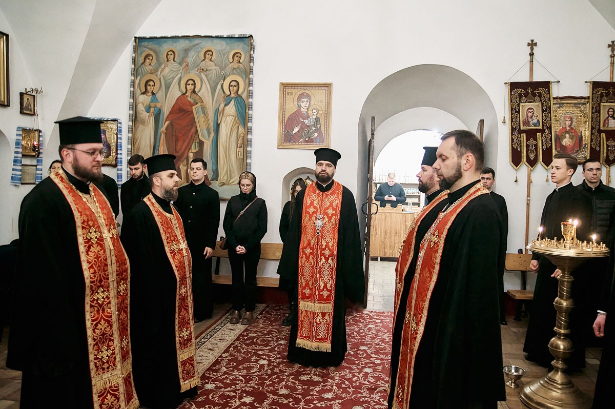 В академічному храмі звершено агрипнію на честь 40-а мучеників Севастійських