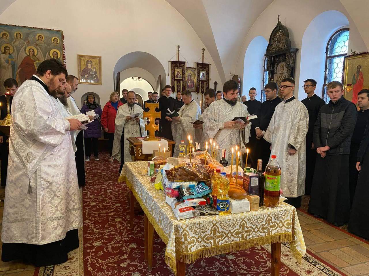 Служіння академічного храму у Дмитрівську поминальну суботу