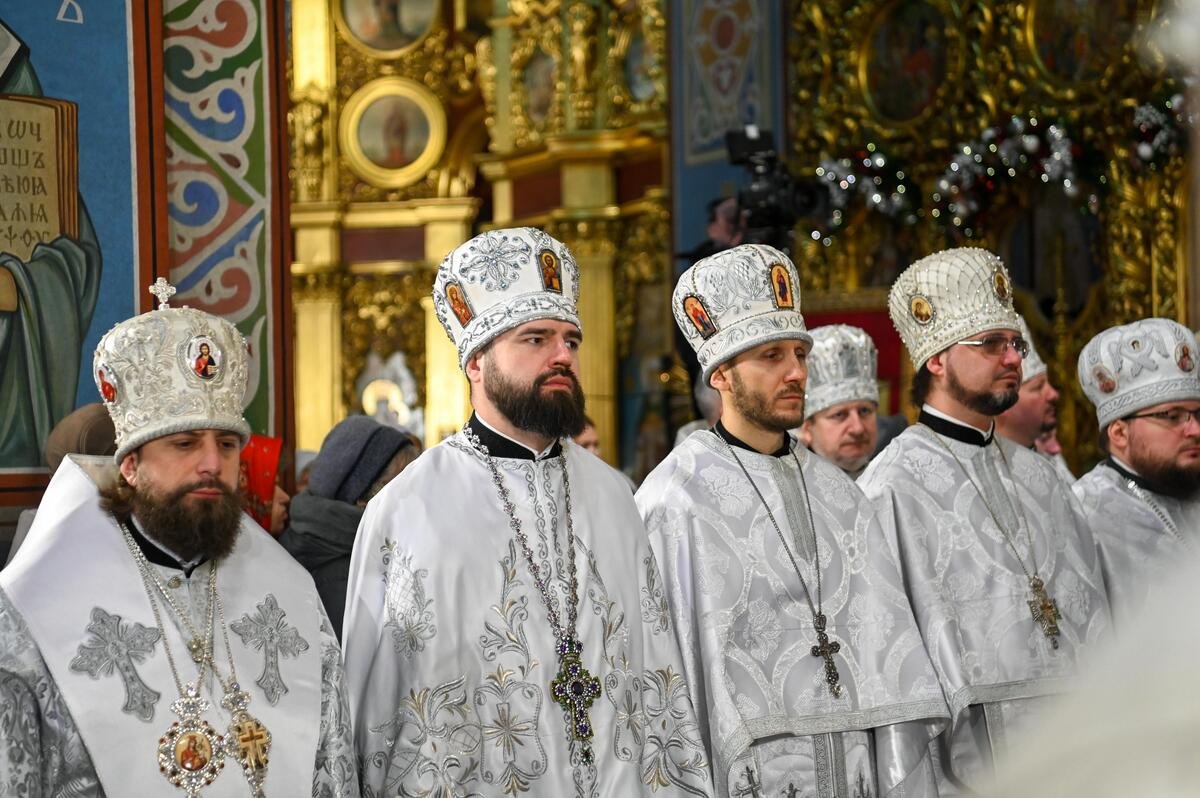 Літургія в Михайлівському Золотоверхому соборі