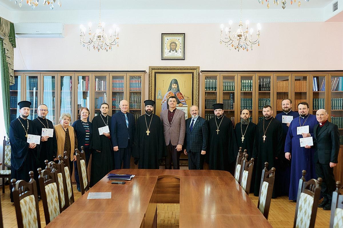 У КПБА відбувся перший випуск медичних капеланів