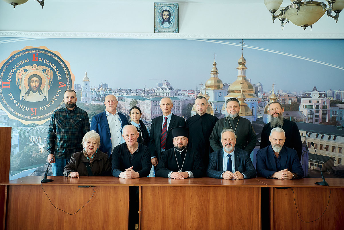 У КПБА відбувся другий випуск медичних капеланів