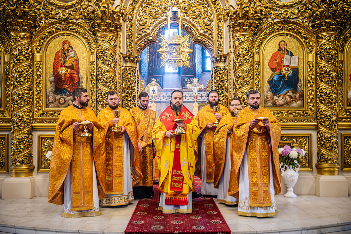 У Михайлівському Золотоверхому соборі звершено Божественну літургію святого апостола Якова