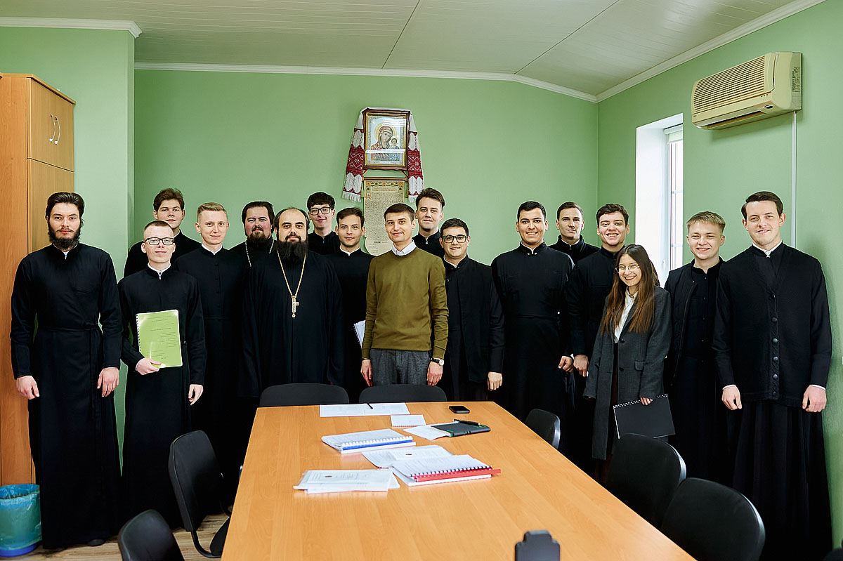 Відбулося засідання кафедри церковно-практичних дисциплін та захист курсових робіт студентів 4-го курсу