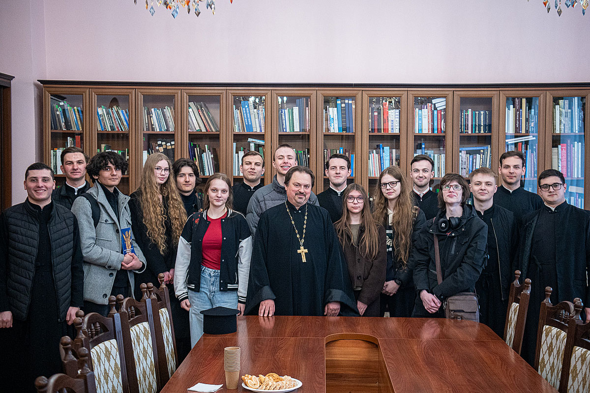 Діалог віри та розуму: Спільна зустріч спудеїв КПБА та філософів КНУ імені Тараса Шевченка